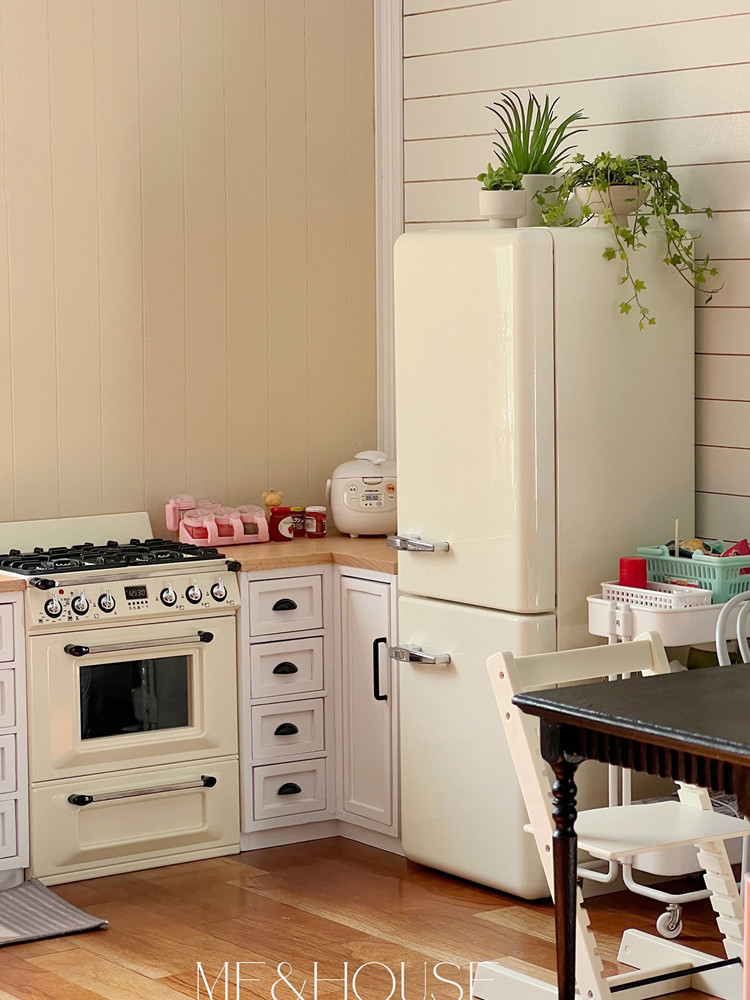 Kitchen Q - Doll House Model Furniture Accessories, Frigorífico